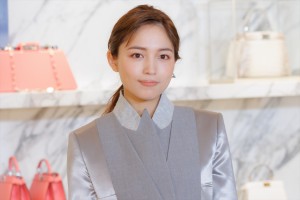 川口春奈、FENDI ジャパンブランドアンバサダー就任記者会見に登場