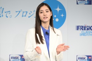 FRISKのイベントに登場した新木優子
