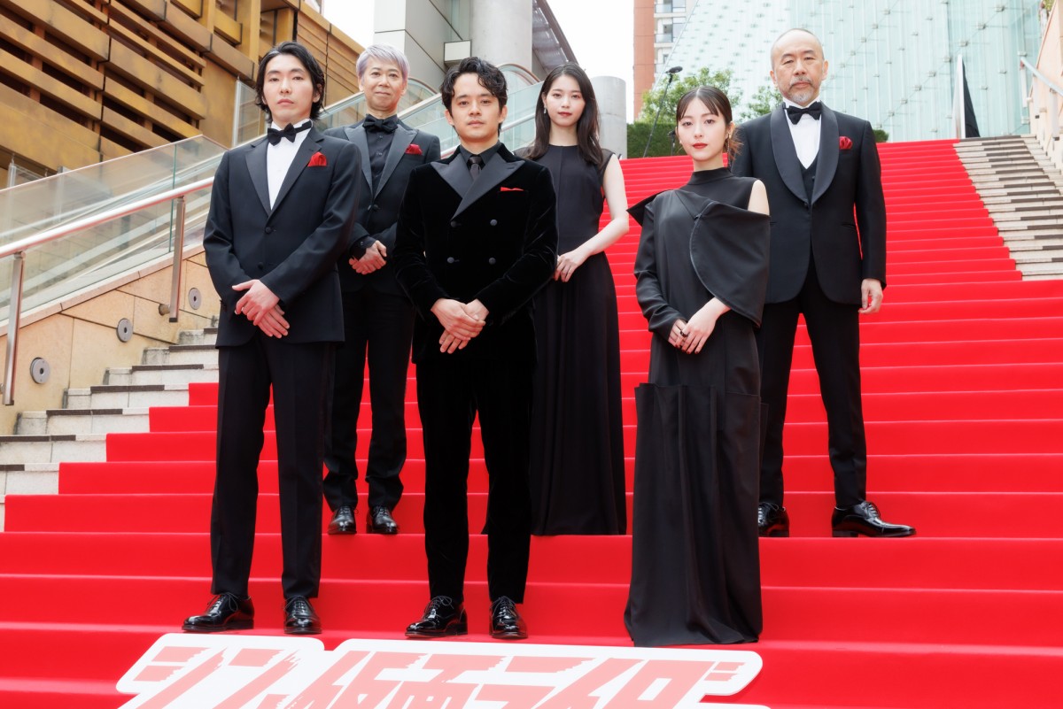池松壮亮、『シン・仮面ライダー』「1週間前に無事に完成」報告　サプライズも予告