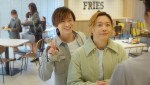 日本マクドナルド「ベーコンポテトパイ」CMに出演するKinki Kids