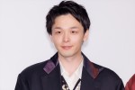 中村倫也、映画『宇宙人のあいつ』完成披露上映会 舞台挨拶に登場