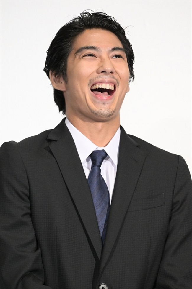 賀来賢人