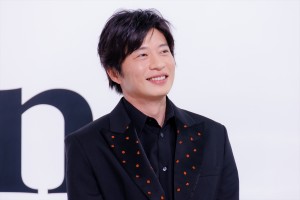 田中圭、ドラマ『unknown』制作発表記者会見に登場