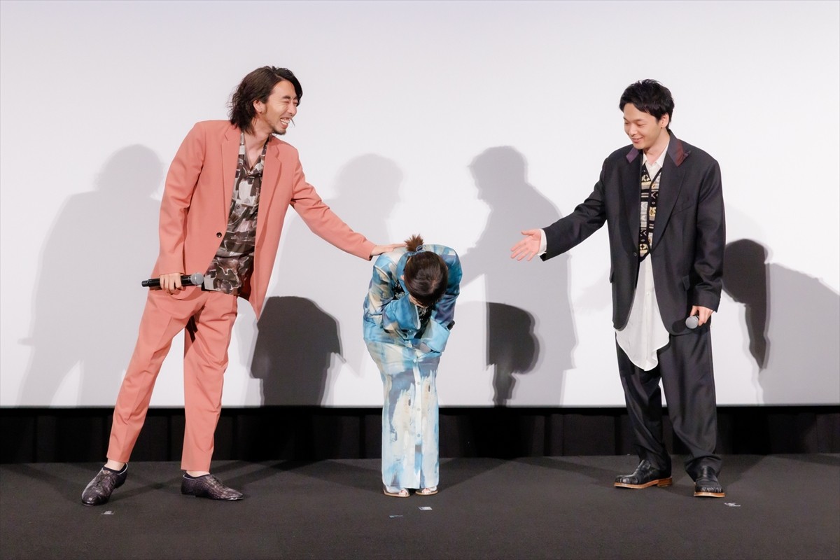 中村倫也、結婚後初の公の場　日村勇紀が共演者の反応明かす「一気にグループLINEが動いた」