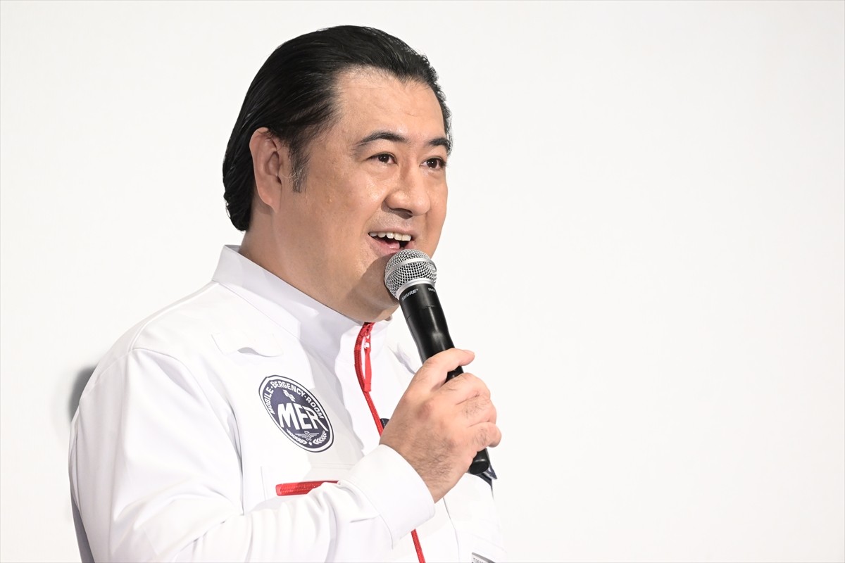 鈴木亮平、劇場版『TOKYO MER』への熱い思い「人間賛歌になれば」　“妹”佐藤栞里との偶然の再会も明かす