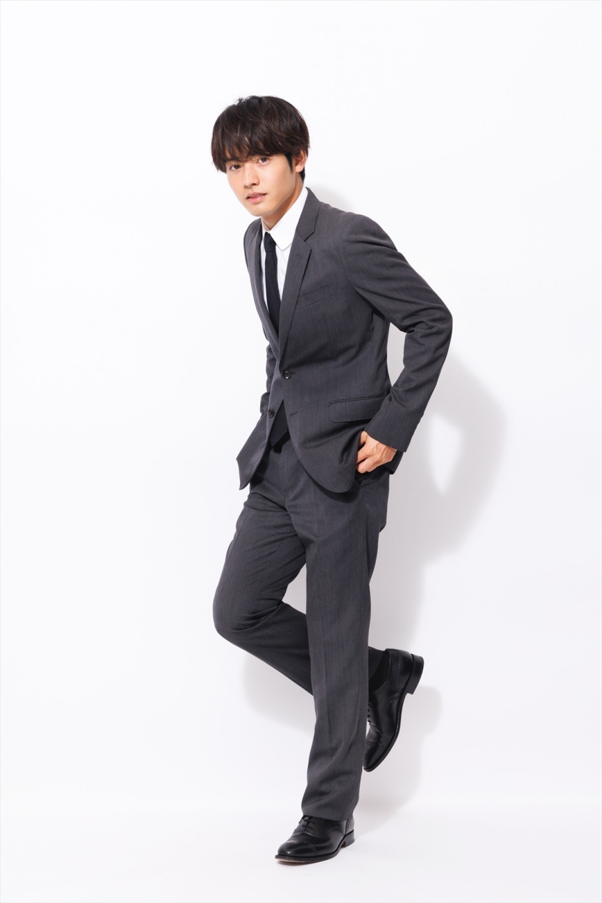 赤楚衛二、GP帯連ドラ初主演　“恋愛迷子”の33歳会社員に　『こっち向いてよ向井くん』7月スタート