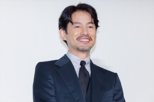 竹野内豊、Netflixシリーズ『THE DAYS』ワールドプレミアに登場