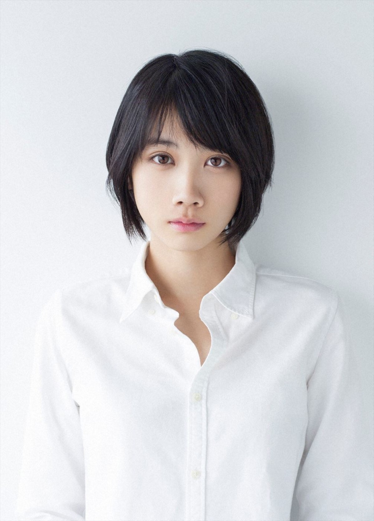 夜ドラ『ミワさんなりすます』に出演する松本穂香