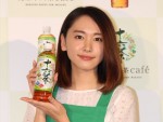 新垣結衣、「健康十六茶cafe」オープニングイベント（2016年）にて