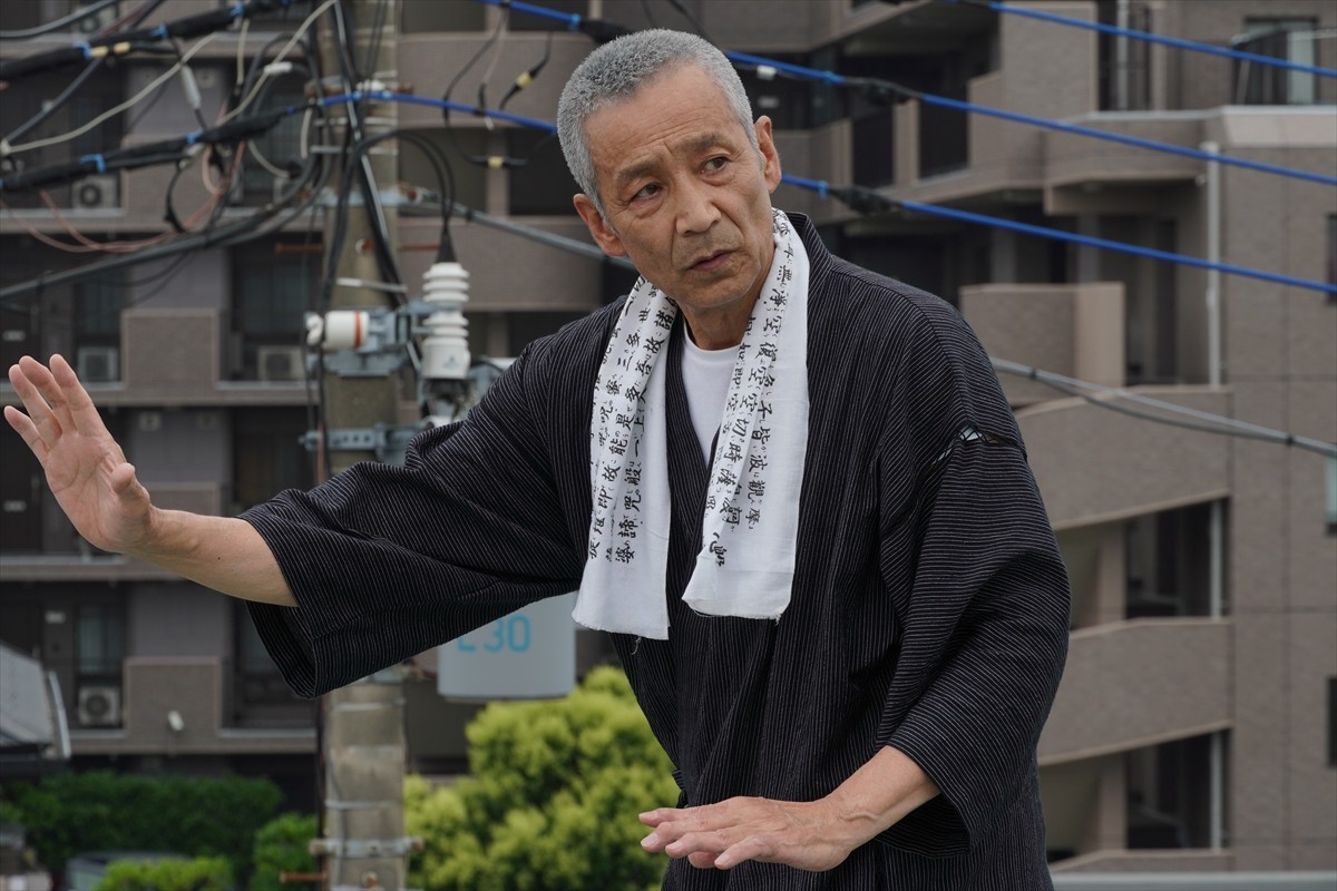 『日本統一』『ベイビーわるきゅーれ』プロデューサーが手掛ける新作！　佐藤玲主演『かかってこいよ世界』予告公開