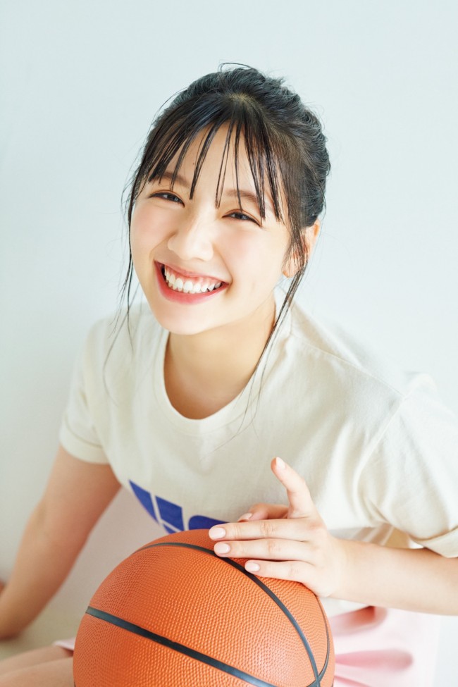 渡邉美穂 7月4日発売「週刊FLASH」より