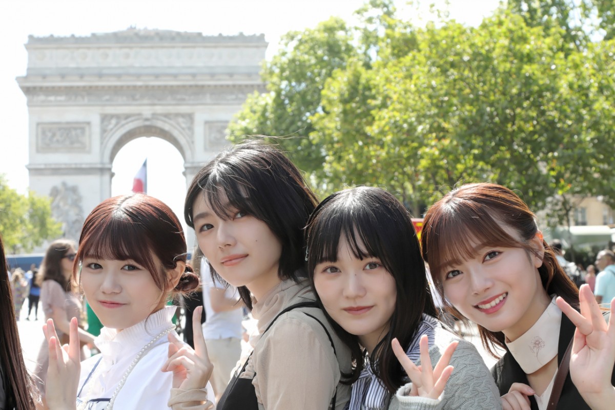 櫻坂46、フランス・パリで初海外イベント　1万5000人魅了　観客押し寄せ30分遅れスタート