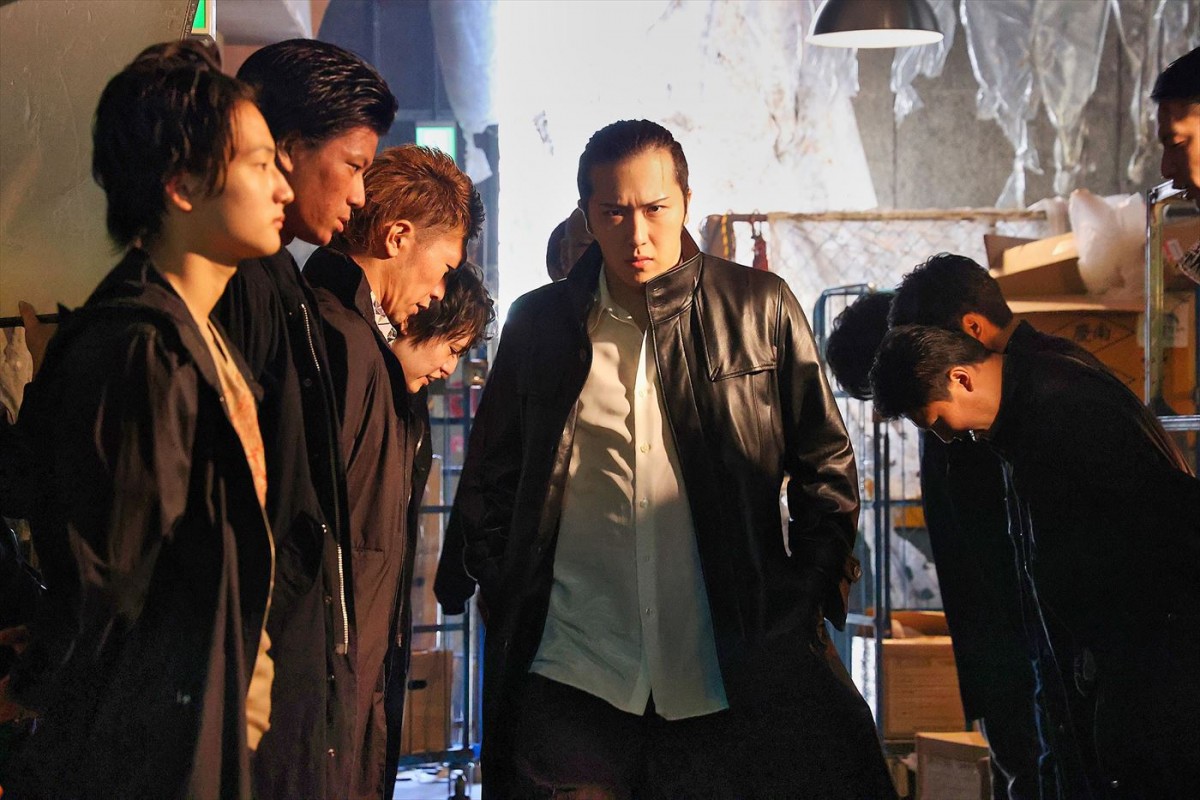 尾上松也が怪演！　岸優太主演『Gメン』、尾上演じる凶悪組織ヘッドのキャラPV＆場面写真解禁
