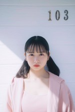 日向坂46上村ひなの写真集（仮）より