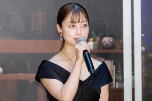 橋本環奈、映画『禁じられた遊び』完成披露イベントに登場