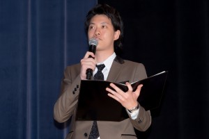 霜降り明星・粗品、映画『キリエのうた』完成報告イベントに登場