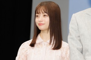 橋本環奈、映画『春に散る』公開直前イベントに登場