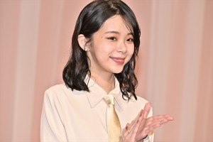 趣里、連続テレビ小説『ブギウギ』完成試写会・会見に登場