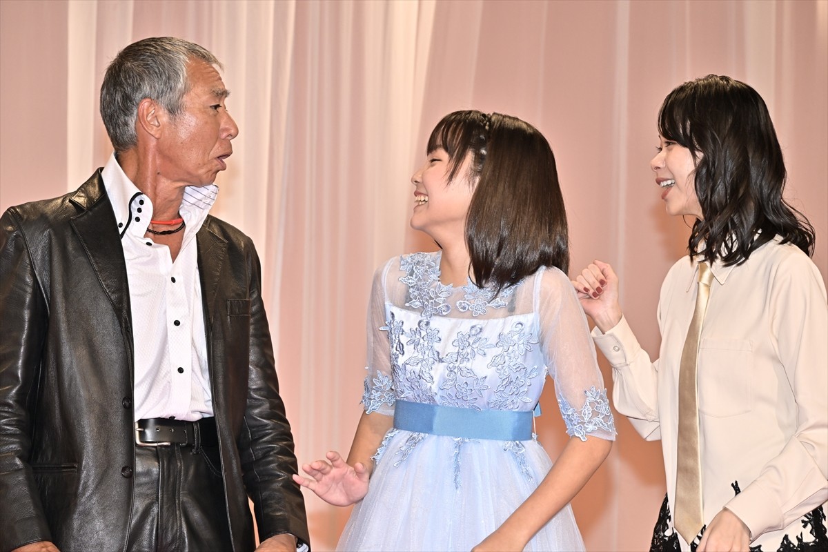 趣里、歌って踊る朝ドラ主演に充実感　「紅白も狙う？」柳葉敏郎のブッコミに大慌て