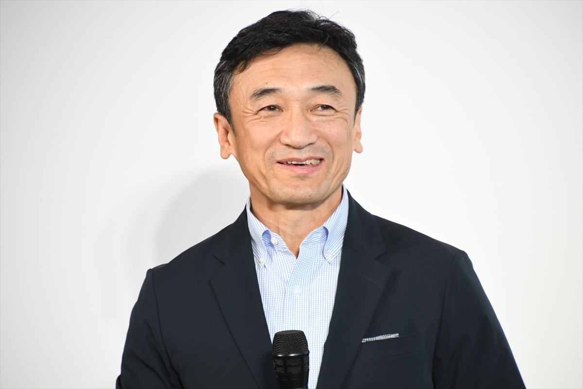 白石麻衣、プライベートはパンツ派も「この秋冬はスカートをたくさん履きたい」