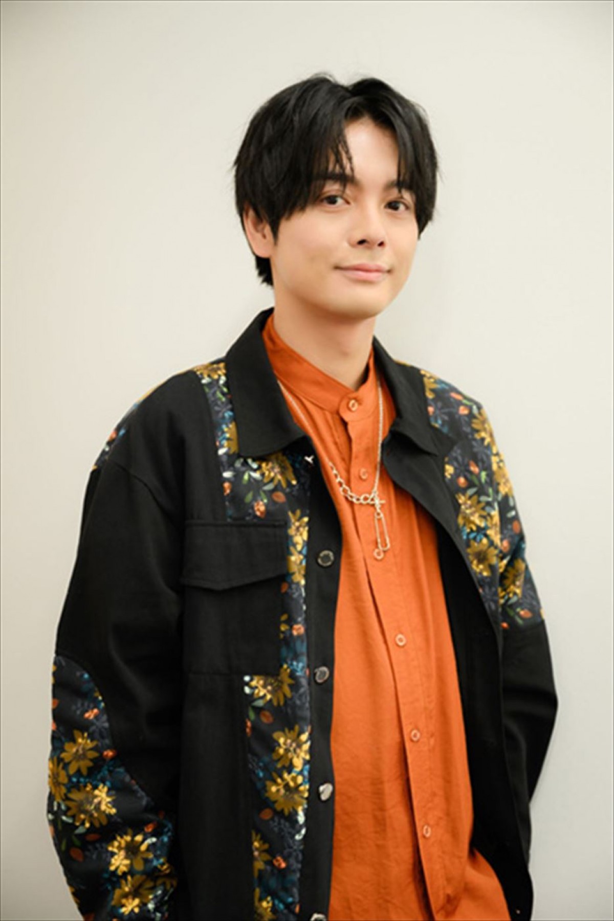 『呪術廻戦』8話　呪術師、呪詛師、呪霊が渋谷に集結、かつてない大規模戦闘へ！　榎木淳弥のインタビューも到着