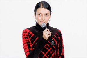 柴咲コウ、『ミステリと言う勿れ』初日舞台挨拶に登場