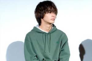 神尾楓珠、木曜劇場『いちばんすきな花』完成披露試写イベントに登場