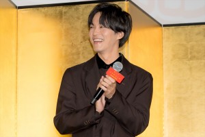松坂桃李、映画『ゆとりですがなにか インターナショナル』初日舞台挨拶に登場