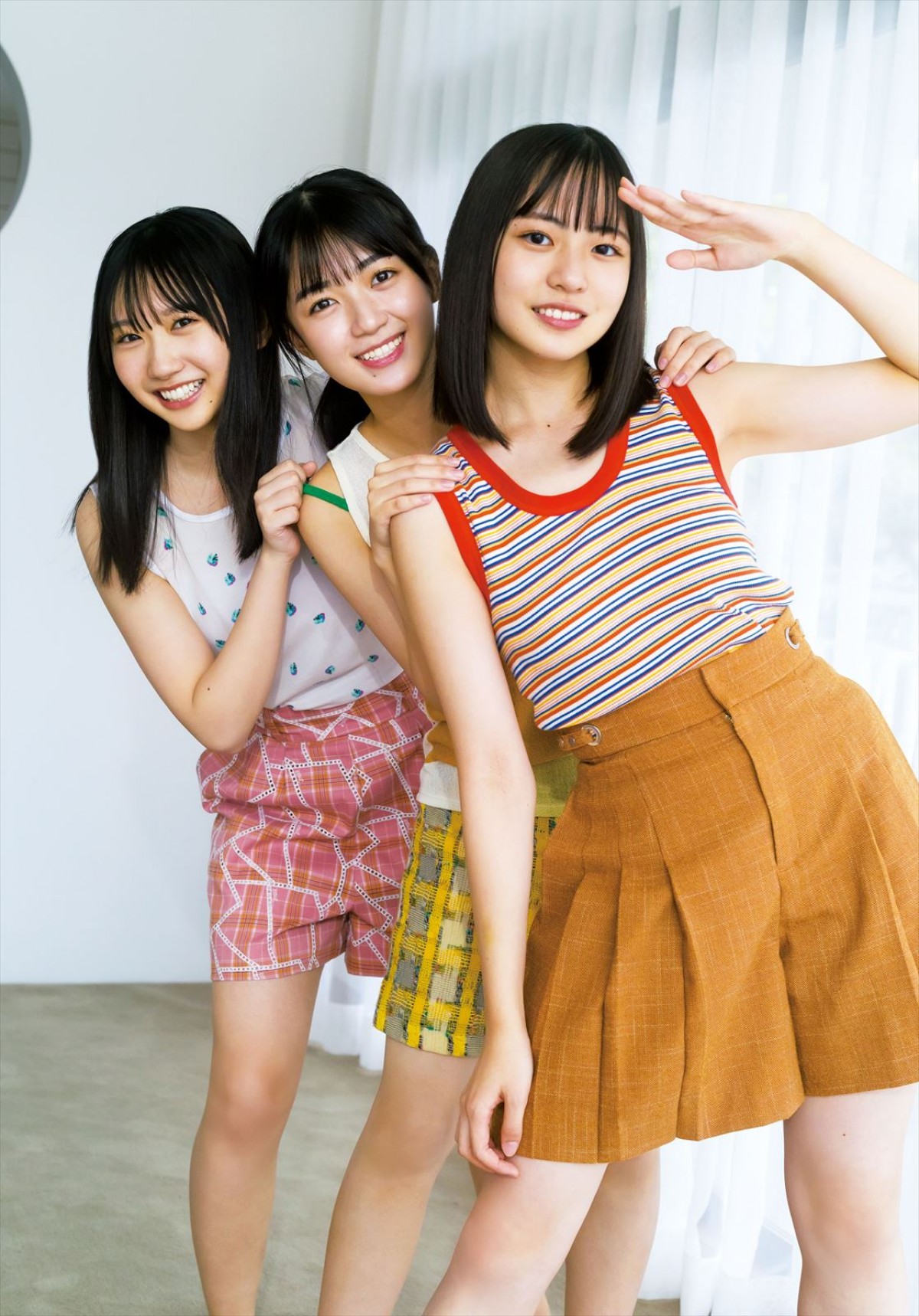 日向坂46・正源司陽子＆平尾帆夏＆藤嶌果歩、制服姿で青春感あふれるグラビア