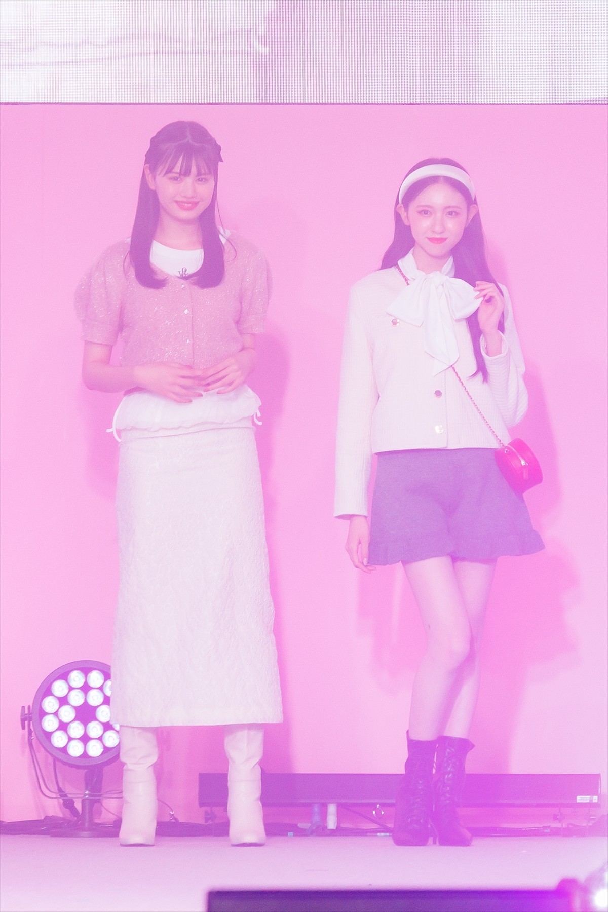 乃木坂46・久保史緒里＆日向坂46・小坂菜緒がランウェイに登場「最高の夏の思い出を作りたい」