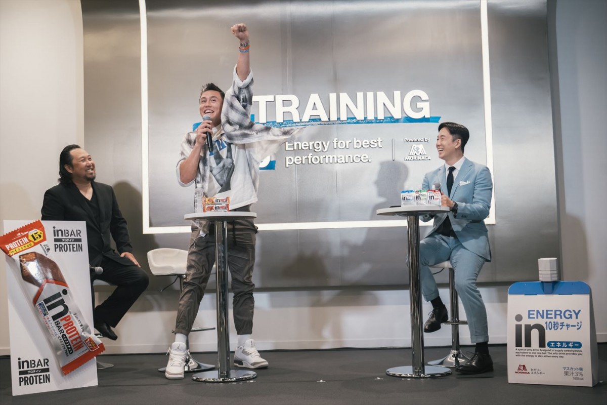 ラーズ・ヌートバー選手「今年は山あり谷あり」　斎藤佑樹さんとの再会し笑顔！