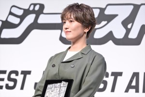 和田明日香、「第40回ベストジーニスト2023」授賞式に登場