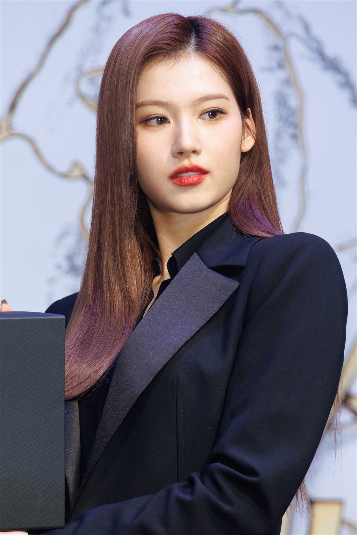 TWICE・SANA、メイクで“最重要視するパーツ”告白「一番こだわっている部分はお肌」