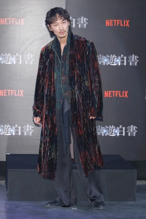 綾野剛、Netflixシリーズ『幽☆遊☆白書』決戦前夜祭・全世界最速上映イベントに登場