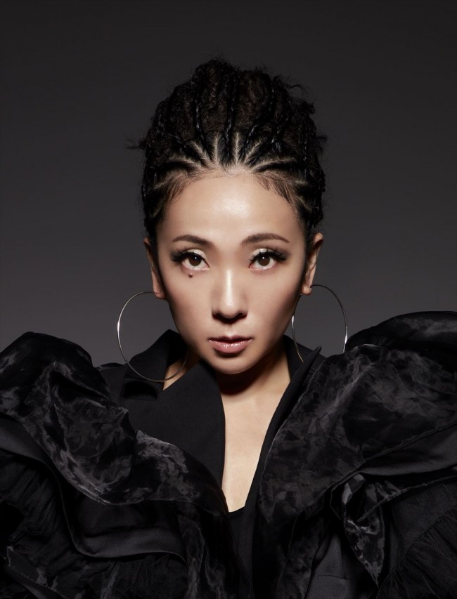 『HAPPYクリスマス おもちゃ屋MISIA2023』よりMISIA