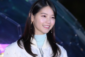 西野七瀬、「ポケモン テラスタルイルミネーション」点灯式に登場