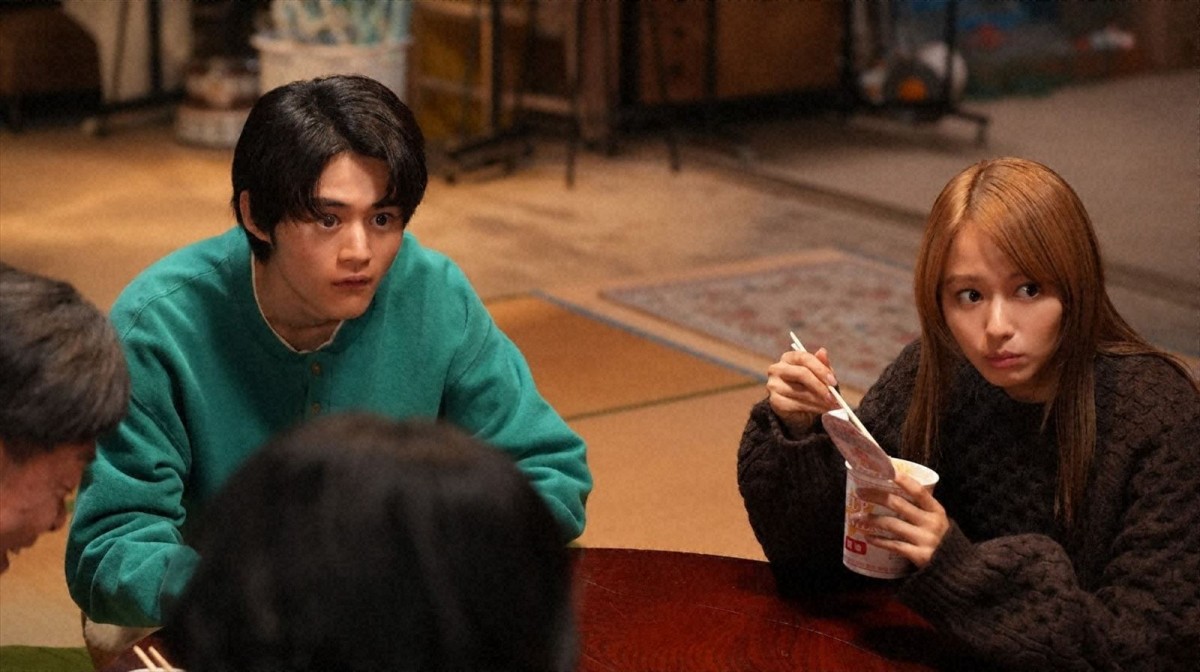 【今夜スタート！】鈴鹿央士×山本舞香『闇バイト家族』　超クセ強のニセ家族が織りなす、痛快エンターテインメント