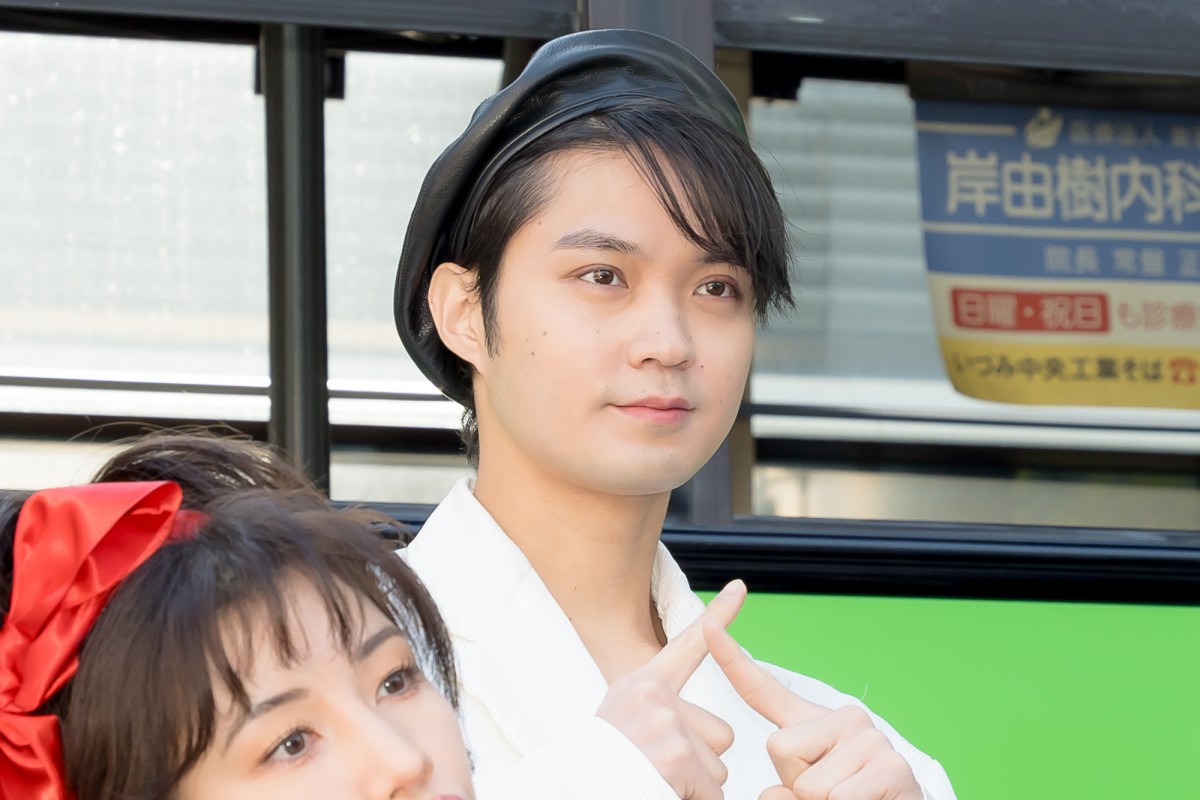 仲里依紗、昭和ファッション披露「肩パッドは控えめに2個」シングルマザー役への共感ポイントも明かす