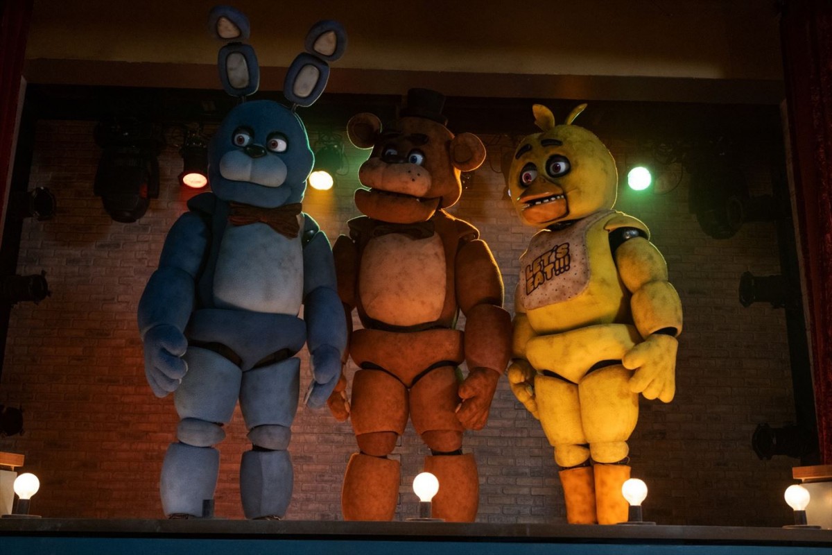 ブラムハウス新作ホラー『ファイブ・ナイツ・アット・フレディーズ』、キャスト＆スタッフが製作秘話を明かす特別映像解禁