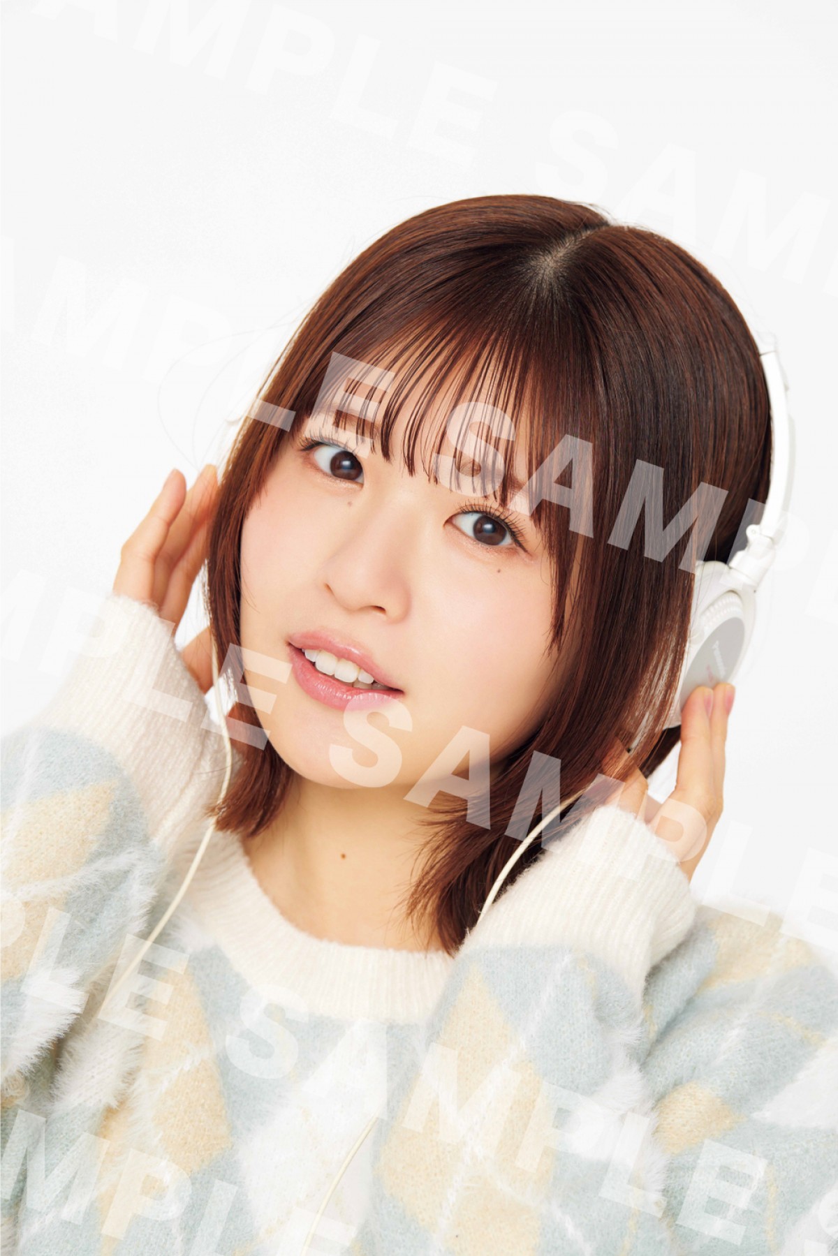 日向坂46公式ブック『H46MODE』、書店特典フォトカード＆B3ポスター全30種の写真公開