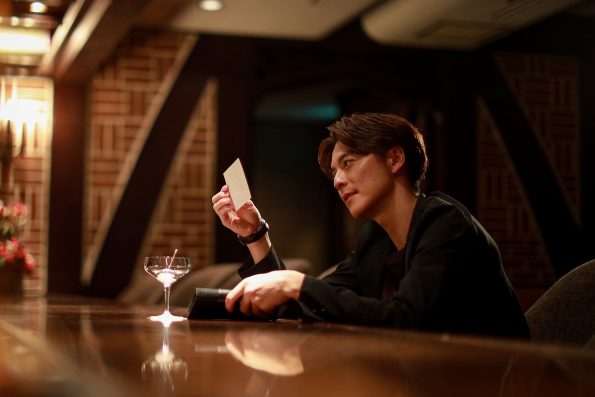 『離婚しない男』藤原紀香、謎の美女・ナオミ役で登場　濃厚演技に賞賛＆ツッコミ続々「振り切ってる」
