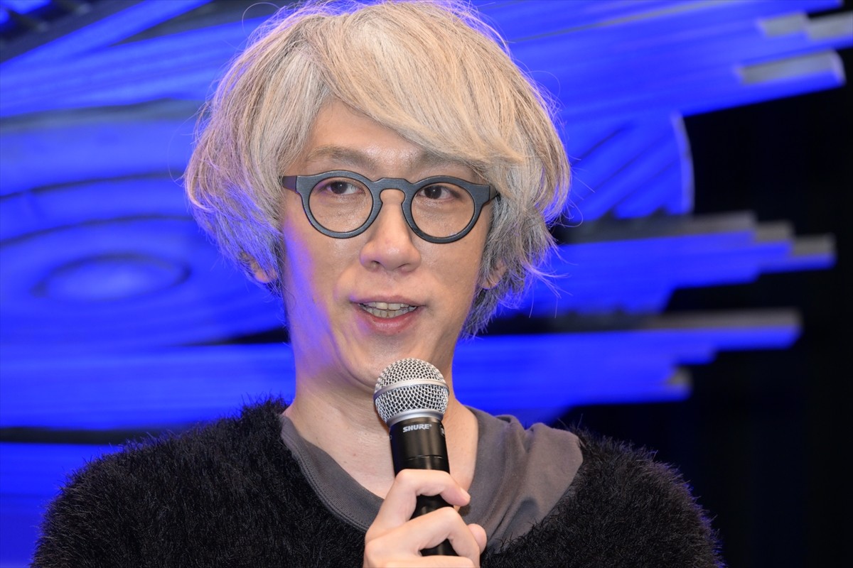 浅野いにお、映画『デッドデッドデーモンズデデデデデストラクション』前章 完成披露試写会舞台挨拶に登場
