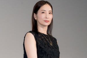 映画『マッチング』初日舞台あいさつに登壇した真飛聖