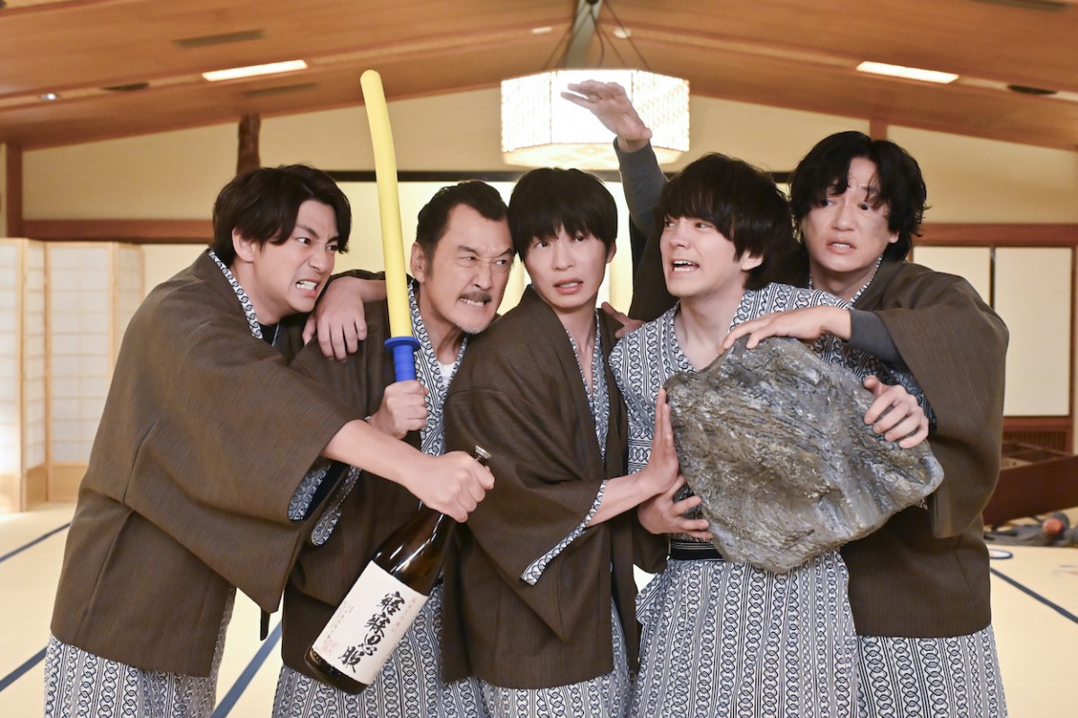 『おっさんずラブ‐リターンズ‐』“春田”田中圭＆“牧”林遣都、陶芸バックハグにネット悶絶「尊すぎて苦しい」