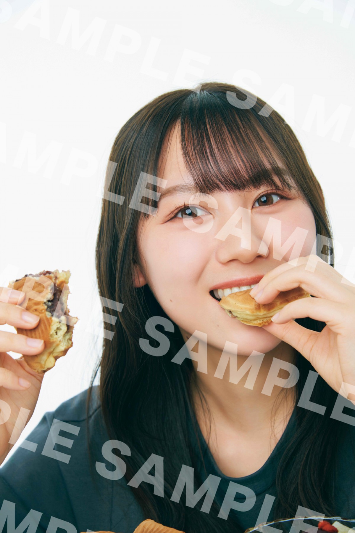 日向坂46公式ブック『H46MODE』、書店特典フォトカード＆B3ポスター全30種の写真公開