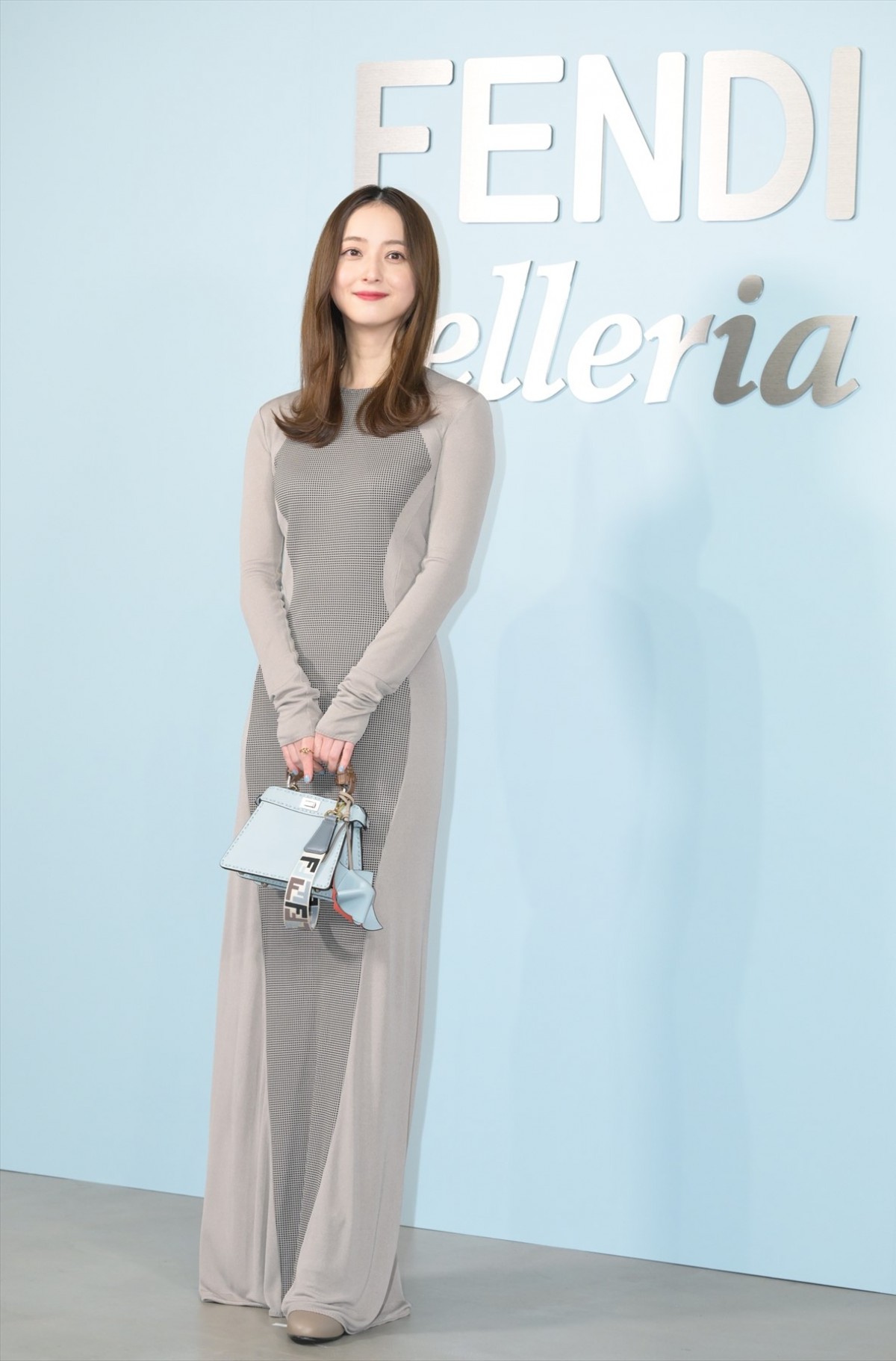 「FENDI」フォトコールでTWICE・MINA、桐谷美玲、佐々木希らが美の競演
