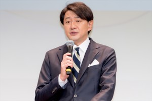 青井実、『Live News イット！』記者発表会に登場  
