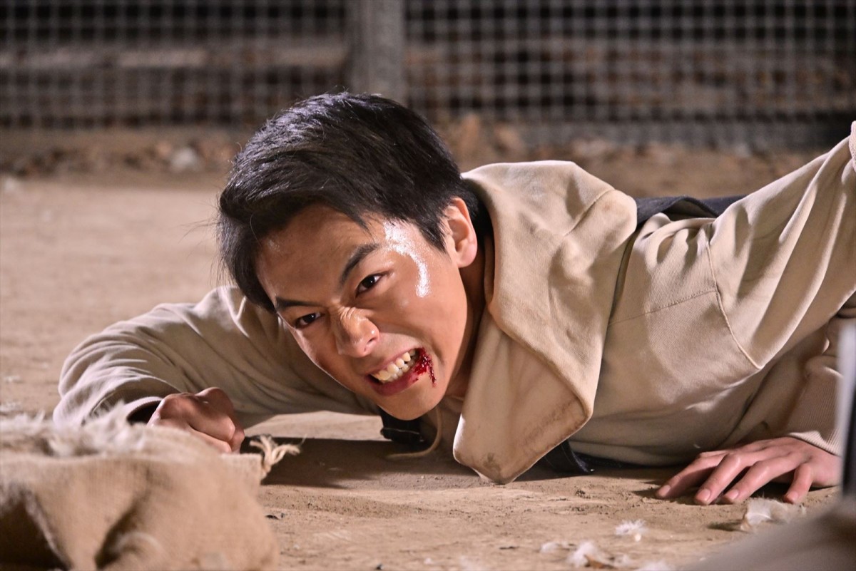 『爆上戦隊ブンブンジャー』第5話「警察屋はくじけない」、阿久瀬錠がブンブラックに変身