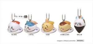 『ちいかわ』×「くら寿司」がコラボ！　8種の缶バッチなどファン必見のラインナップ