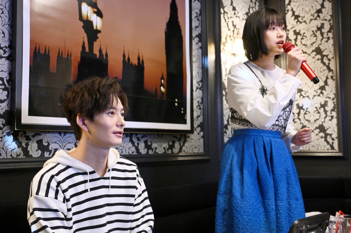 『不適切にも』河合優実＆岡田将生の“牢屋キス”に反響「破壊力やばい」「ロマンチック」